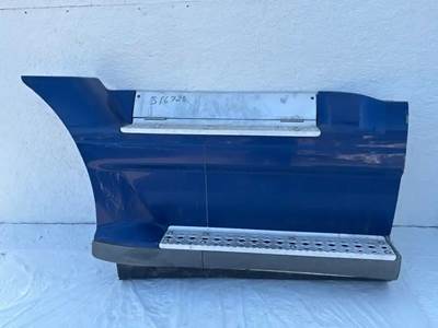 Freightliner Cascadia 132 Left Fairing