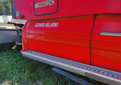 Freightliner Columbia 120 Right Fairing