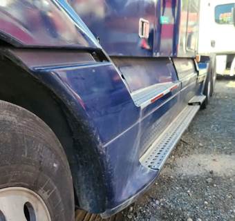 Freightliner Columbia 120 Left Fairing