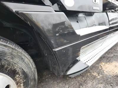 Freightliner ST120 Left Fairing