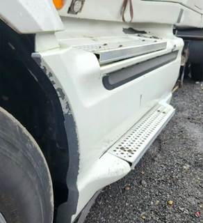 International ProStar Left Fairing