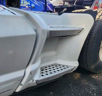 Kenworth T680 Left Fairing