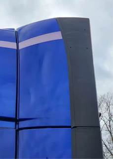 Volvo VNL Left Fairing