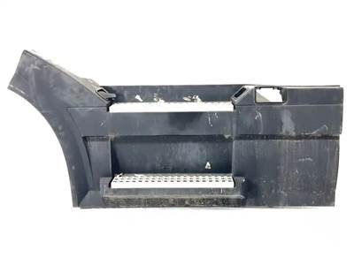 Volvo VNL Left Fairing