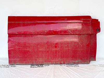 Volvo VNL Right Fairing