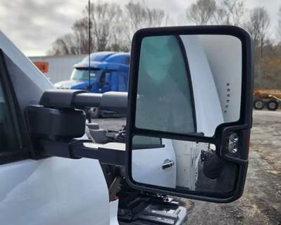 Chevrolet Silverado 5500HD Right Side View Mirror