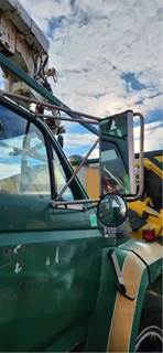 Ford F-800 Right Side View Mirror for a 1989 Ford F800