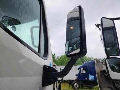 Freightliner Cascadia 113 Right Side View Mirror