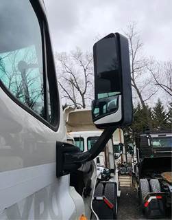 Freightliner Cascadia 113 Right Side View Mirror