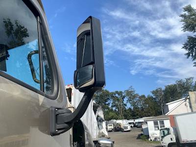 Freightliner Cascadia 125 Right Side View Mirror