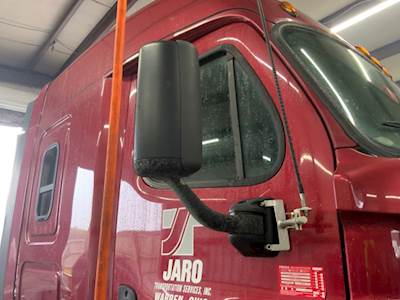 Freightliner Cascadia 125 Right Side View Mirror