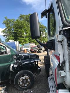 Freightliner Cascadia 125 Right Side View Mirror