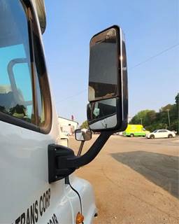 Freightliner Cascadia 125 Right Side View Mirror