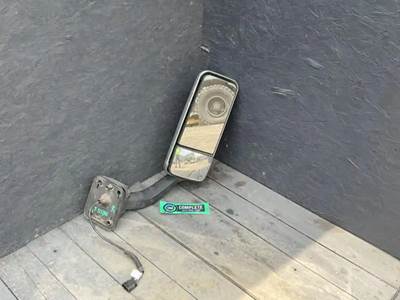 Freightliner Cascadia 125 Right Side View Mirror