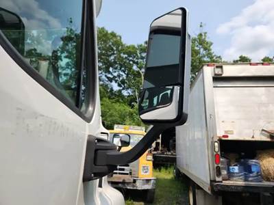 Freightliner Cascadia 125 Right Side View Mirror