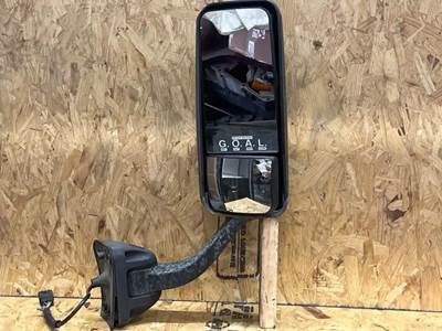 Freightliner Cascadia 125 Right Side View Mirror