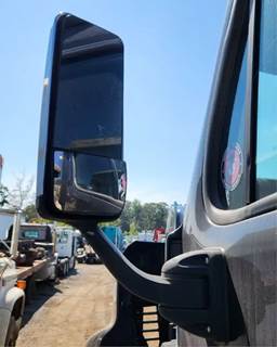 Freightliner Cascadia 125 Left Side View Mirror