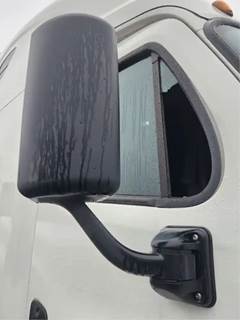 Freightliner Cascadia 125 Right Side View Mirror