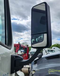 Freightliner Cascadia 125 Right Side View Mirror