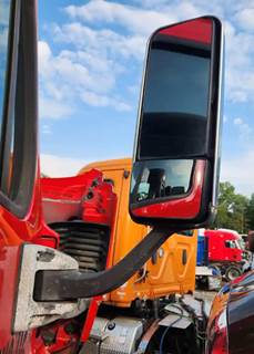 Freightliner Cascadia 125 Right Side View Mirror