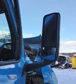 Freightliner Cascadia 126 Right Side View Mirror