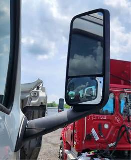 Freightliner Cascadia 126 Right Side View Mirror