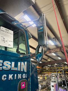 Freightliner FLD112 Right Side View Mirror for a 1997 Freightliner FLD112SD