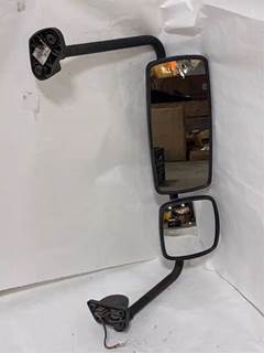 Freightliner M2 112 Right Side View Mirror for a 2007 Freightliner M2 112 Medium Duty