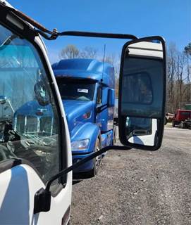 GMC W4500 Right Side View Mirror