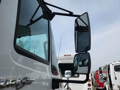 International DuraStar 4400 Right Side View Mirror