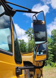 International WorkStar 7500 Right Side View Mirror