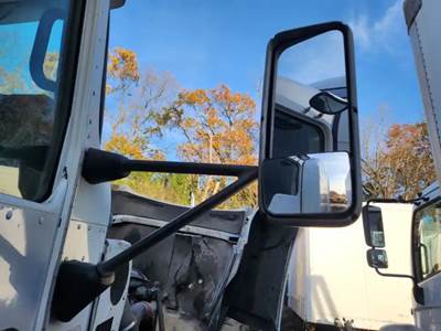 Kenworth T600 Right Side View Mirror