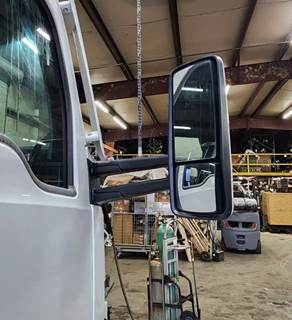 Kenworth T680 Right Side View Mirror