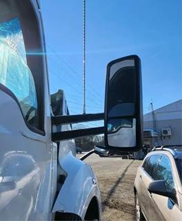Kenworth T680 Right Side View Mirror