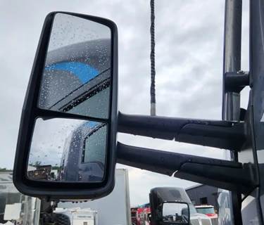 Kenworth T680 Left Side View Mirror