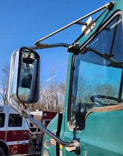 Mack Pinnacle CXU612 Left Side View Mirror for a 2009 Mack CXU612