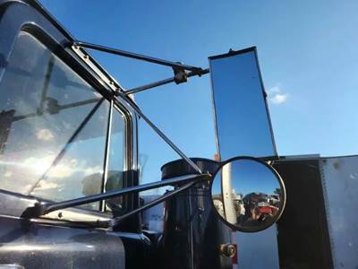 Mack RS686LST Right Side View Mirror