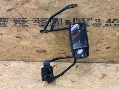 Mitsubishi FE83D Right Side View Mirror