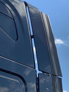 Freightliner Cascadia 125 Sleeper Fairing