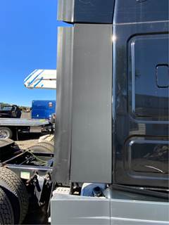 Freightliner Cascadia 125 Sleeper Fairing