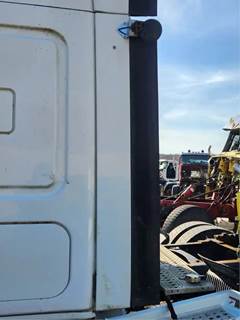 Freightliner Cascadia 125 Left Sleeper Fairing