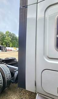 Freightliner Cascadia 125 Right Sleeper Fairing