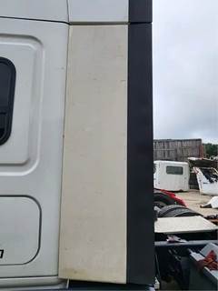Freightliner Cascadia 126 Left Sleeper Fairing