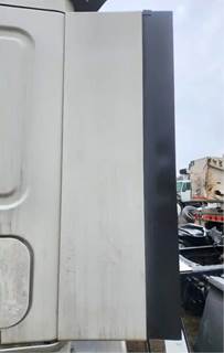 Freightliner Cascadia 126 Left Sleeper Fairing