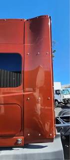 International LT625 Left Sleeper Fairing