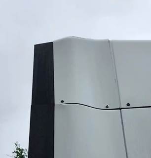 International LT625 Right Sleeper Fairing