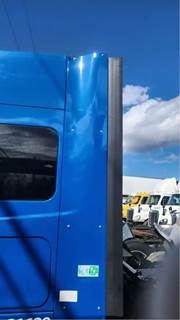 International LT625 Left Sleeper Fairing