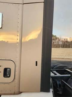 Kenworth T680 Left Sleeper Fairing