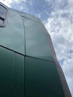 Mack Pinnacle CXU613 Sleeper Fairing for a 2016 Mack CXU613