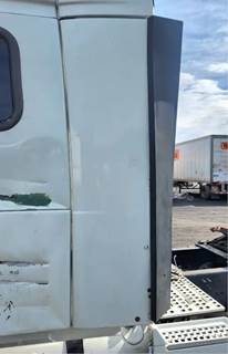 Volvo VNL Left Sleeper Fairing